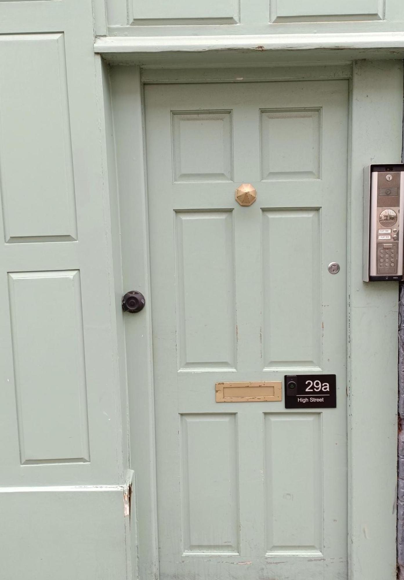 Whitchurch High Street Hideaway ภายนอก รูปภาพ